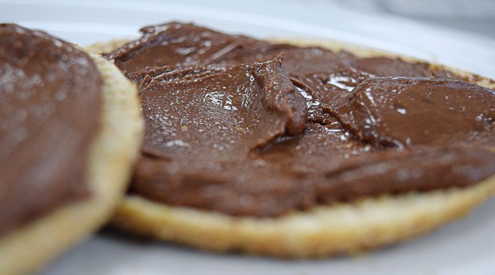 High Protein Chocolate Spread Recipe - BULKtella | BULK POWDERS®