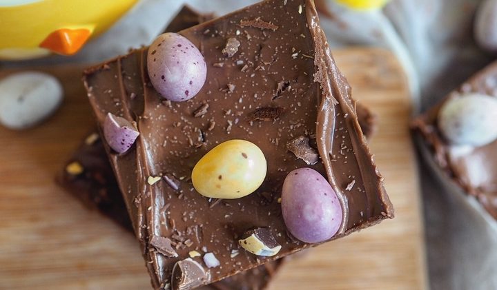 Coconut Chocolate Easter Egg Brownie Recipe | BULK POWDERS® Ireland Core