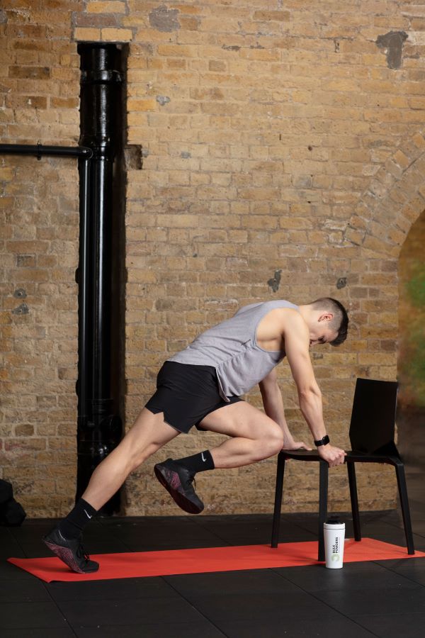 chair high plank knee-ups step 4