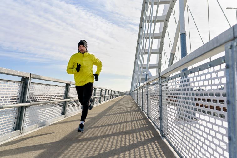 man running outside in cold weather