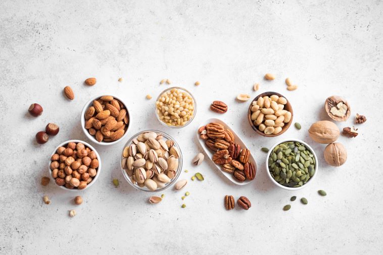 vegan diet protein with nuts and seeds